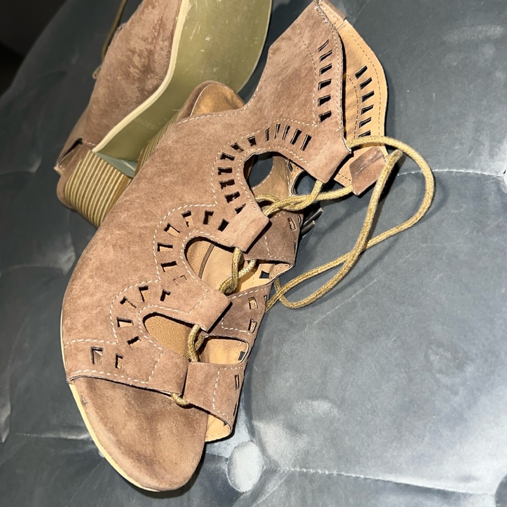 Heeled sandals - Picture 2 of 3